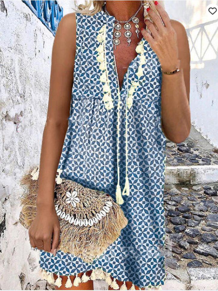 Women Half Sleeve V-neck Solid Color Dress