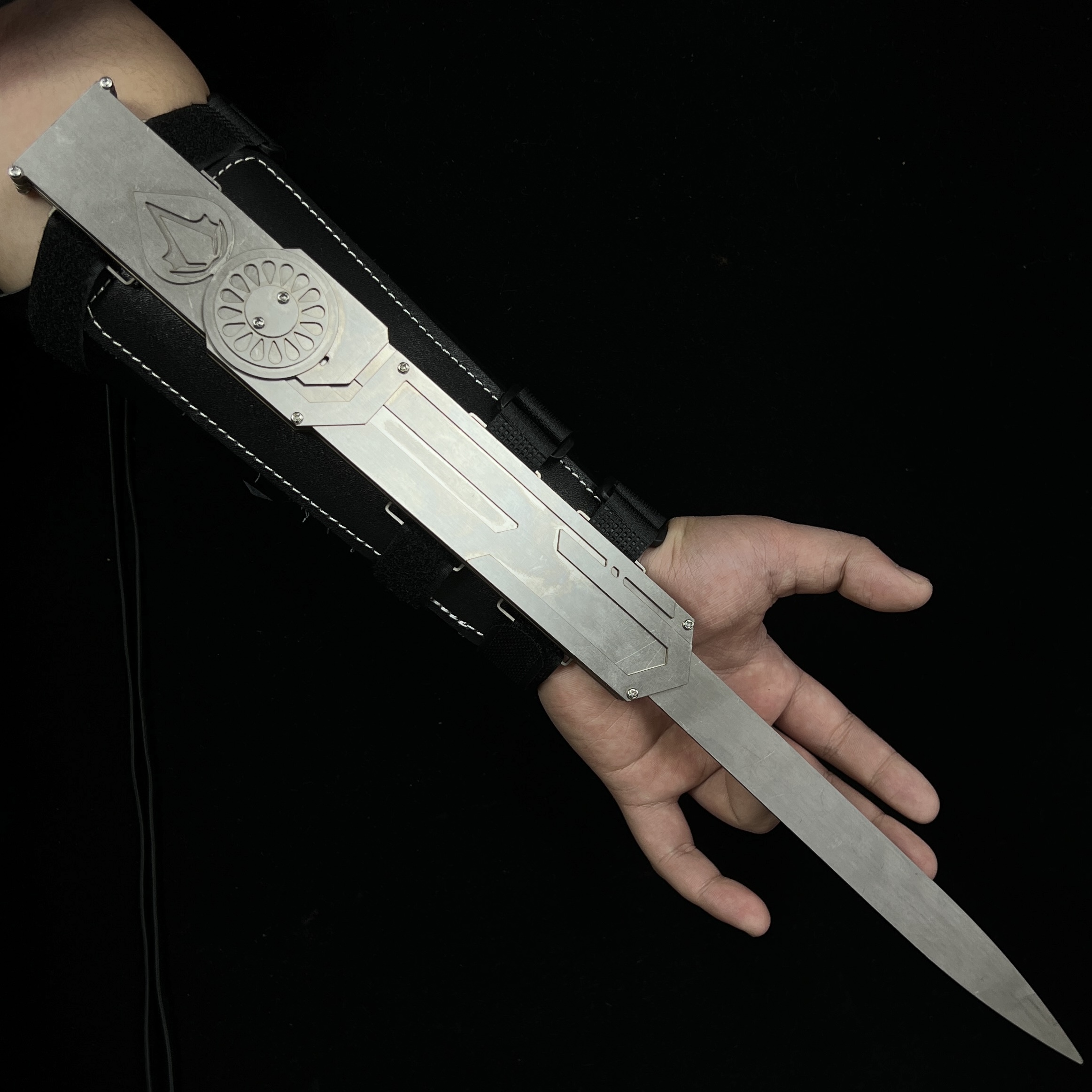 Myhiddenblade Assassin's Creed 2 Ezio metal hidden blade  - MyHiddenBlade