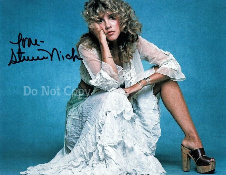 Stevie Nicks Signed Photo Poster painting 8X10 rp Autographed Picture Fleetwood Mac