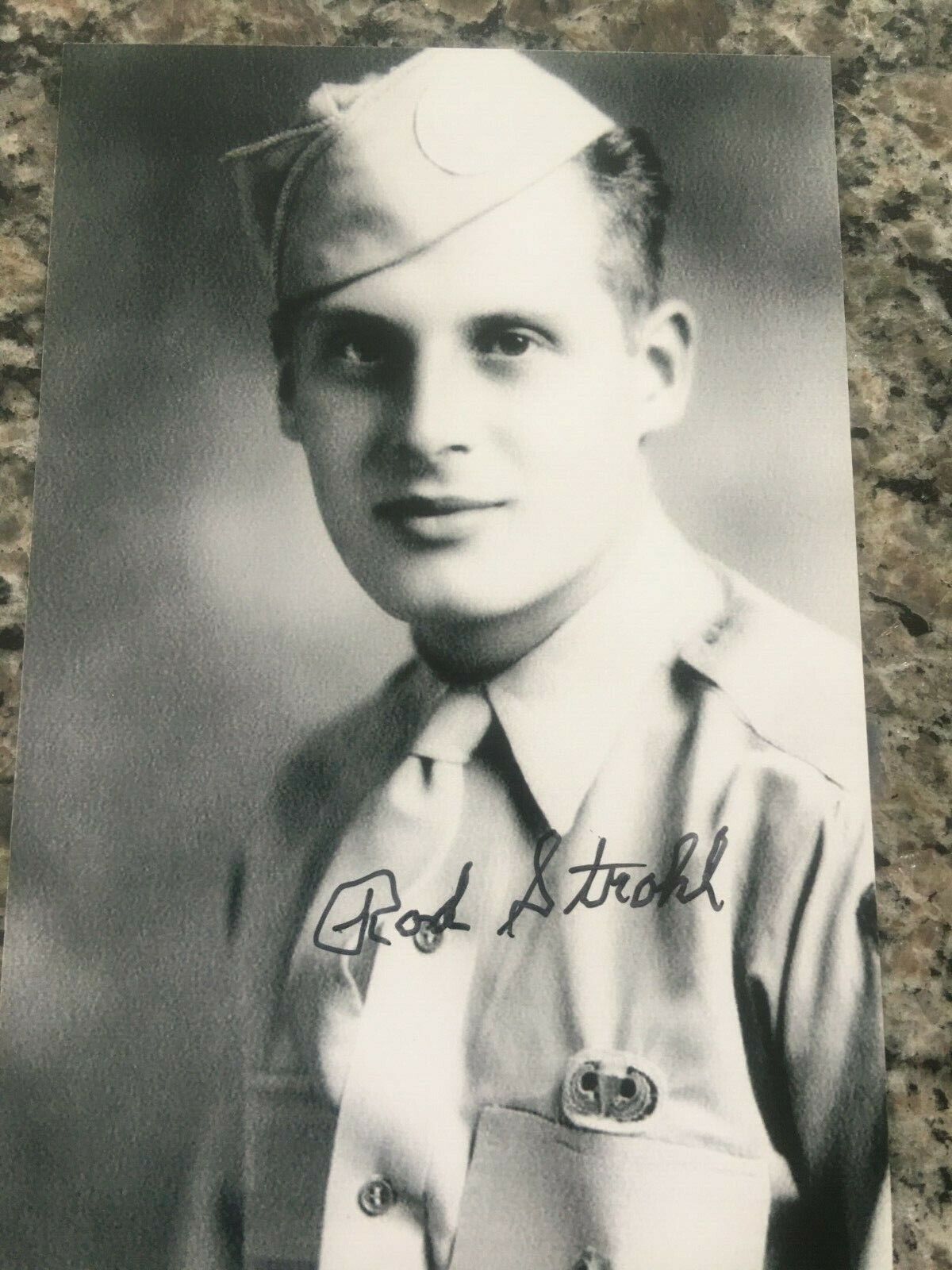 ROD STROHL 101ST AIRBORNE 506 PIR, EASY CO, BAND OF BROTHERS RARE SIGNED Photo Poster painting