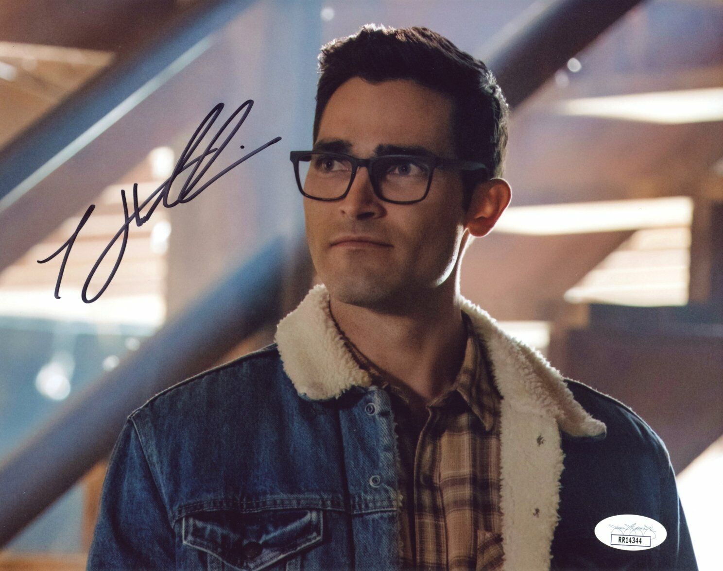 Tyler Hoechlin Superman and Lois 8x10 Photo Poster painting Signed Autographed JSA Certified COA