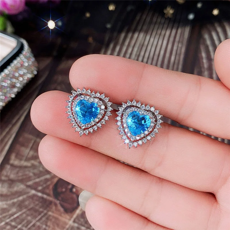 Huitan Classic Heart Cubic Zirconia Stud Earrings Women Piercing Luxury Ear Accessory Wedding Party Lady's Love Earrings Jewelry