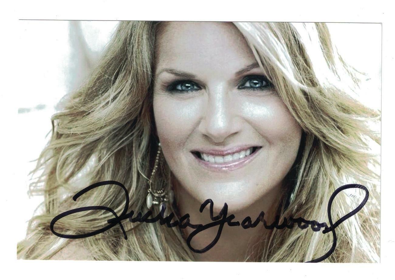 Trisha Yearwood Signed Autographed 4 x 6 Photo Poster painting Country Music Singer Actress B