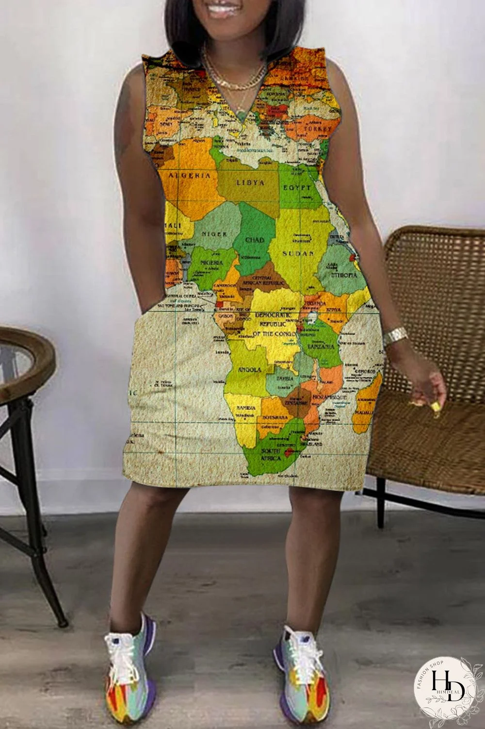 Black Fashion Casual Print Patchwork V Neck Sleeveless Plus Size Dress