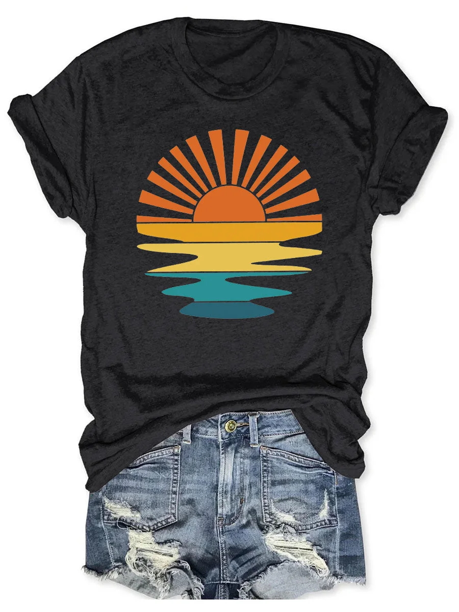 Retro Sunset Rays Wavy T-shirt