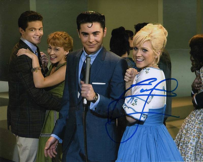 ZAC EFRON CHARLIE ST CLOUD H.S. MUSICAL SIGNED 8X10 PIC