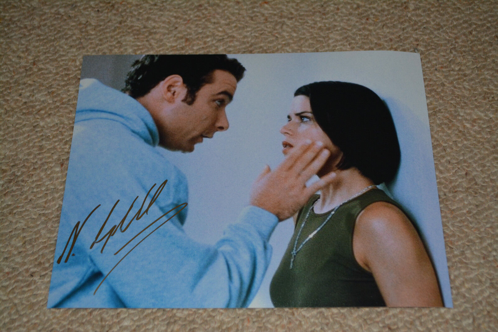 NEVE CAMPBELL signed autograph 8x10 20x25 cm In Person