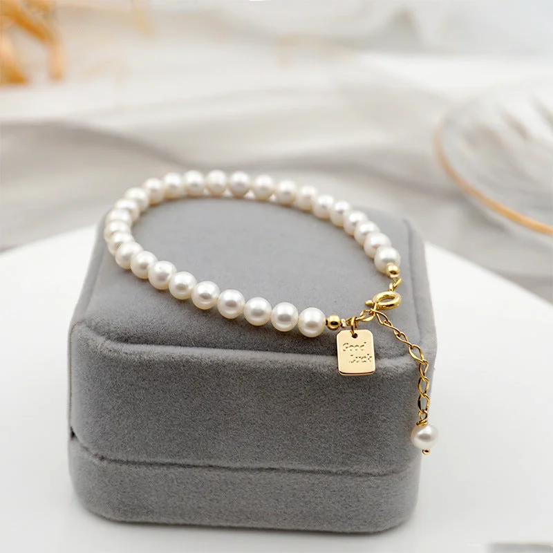 Good Luck Tag Natural Freshwater Pearl Bracelet