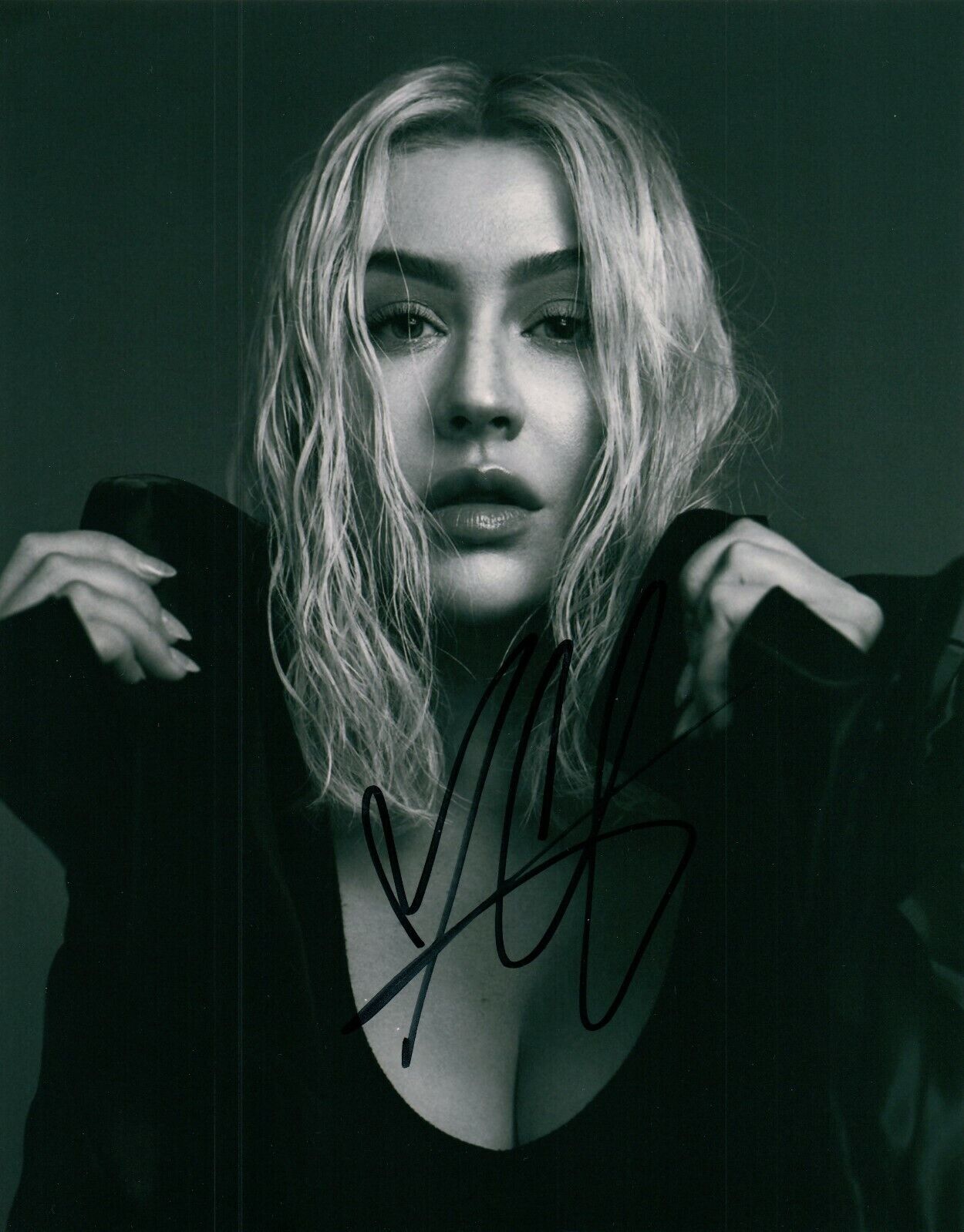 Christina Aguilera Super Sexy Singer Hand Signed 8x10 Photo Poster painting Autographed COA 3