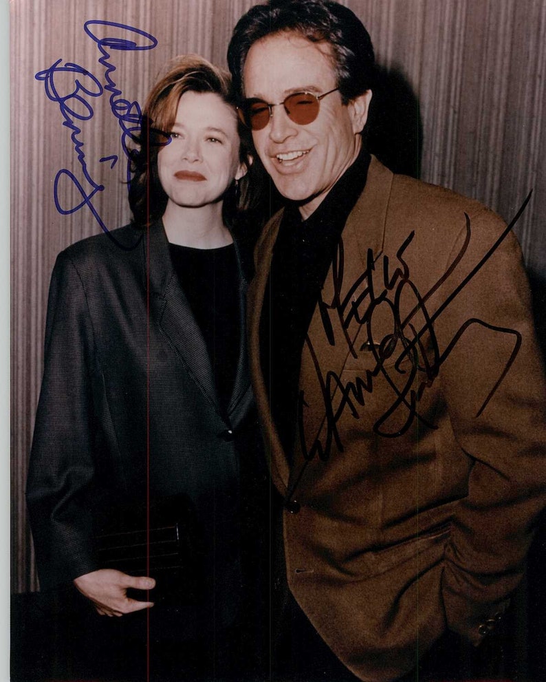 Warren Beatty & Annette Bening Signed Autographed Glossy 8x10 Photo Poster painting - COA Matching Holograms