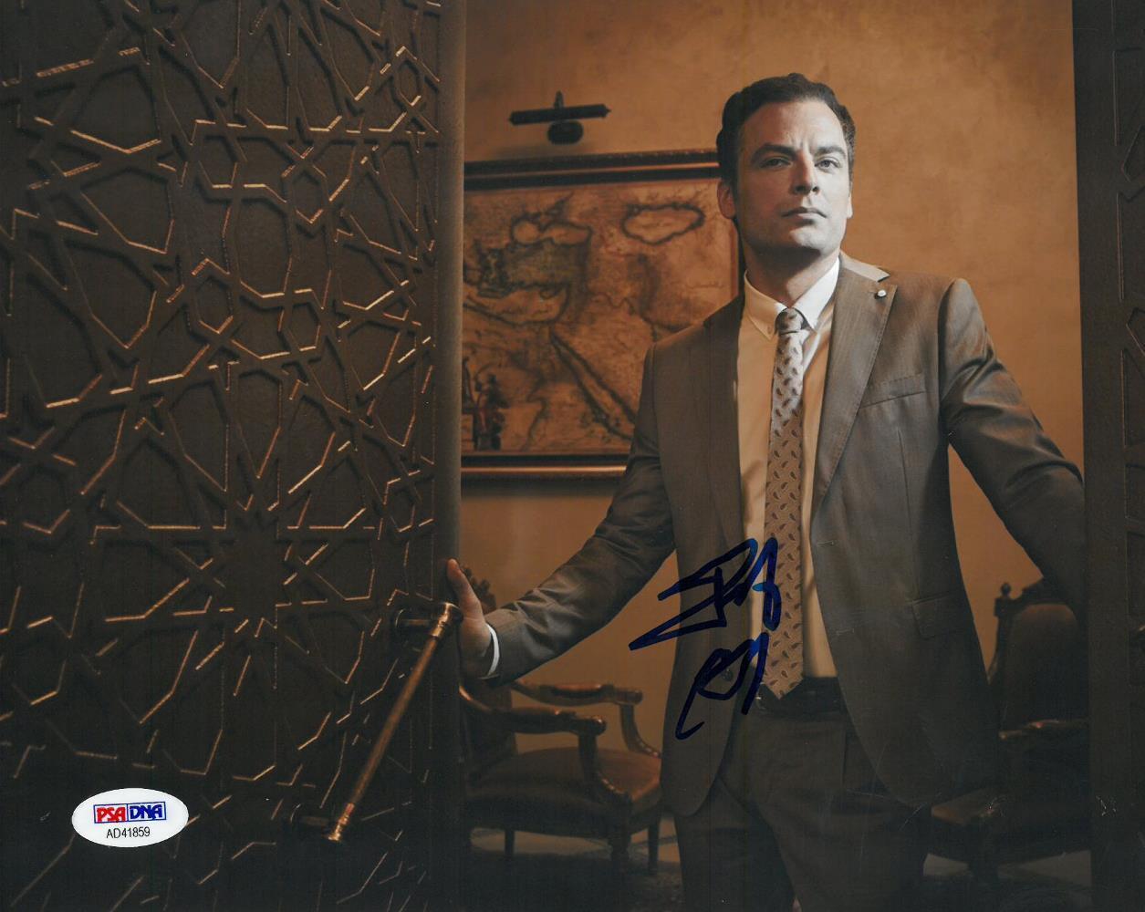 Justin Kirk Signed Weeds Authentic Autographed 8x10 Photo Poster painting PSA/DNA #AD41859