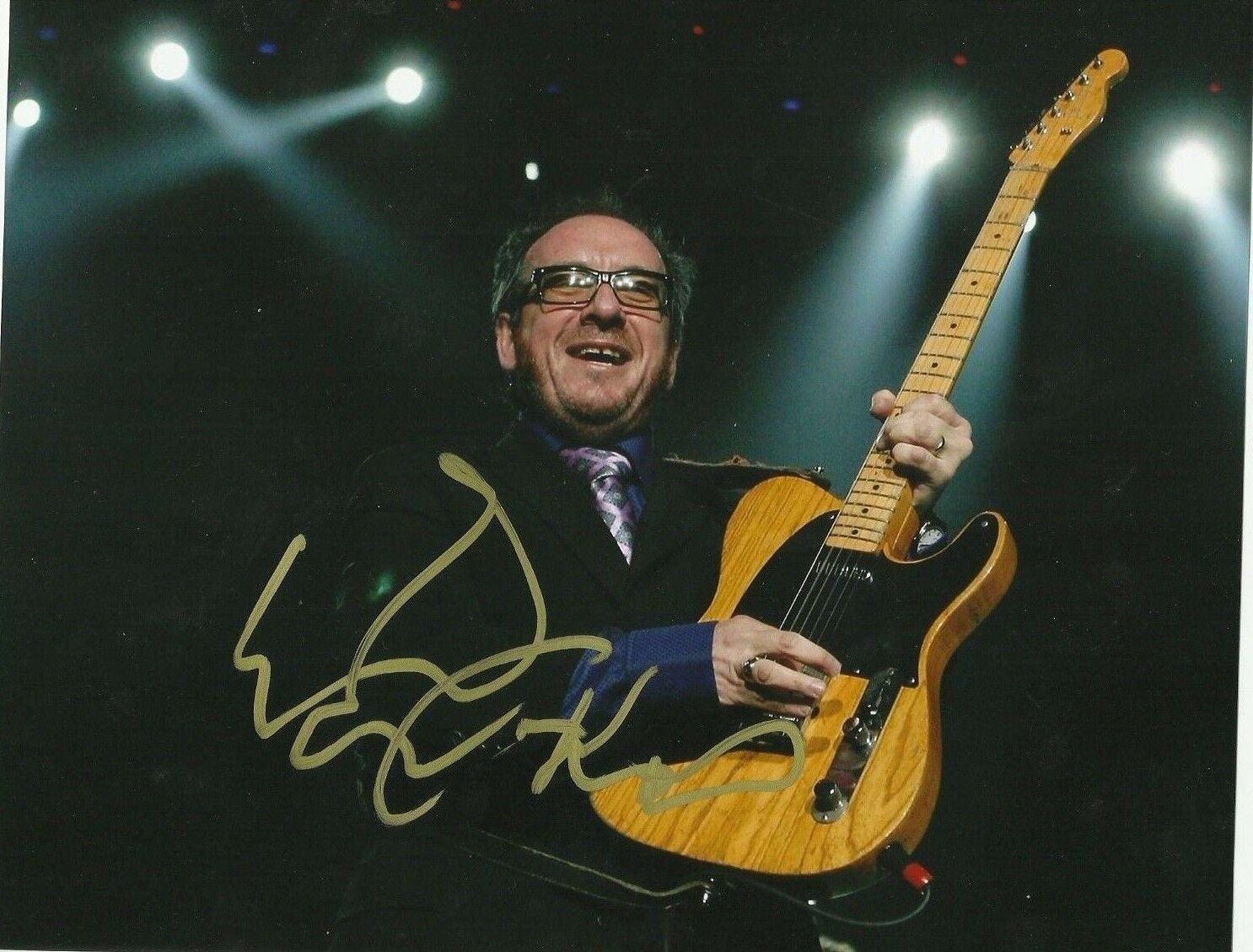 Music legend ELVIS COSTELLO Signed 8x10