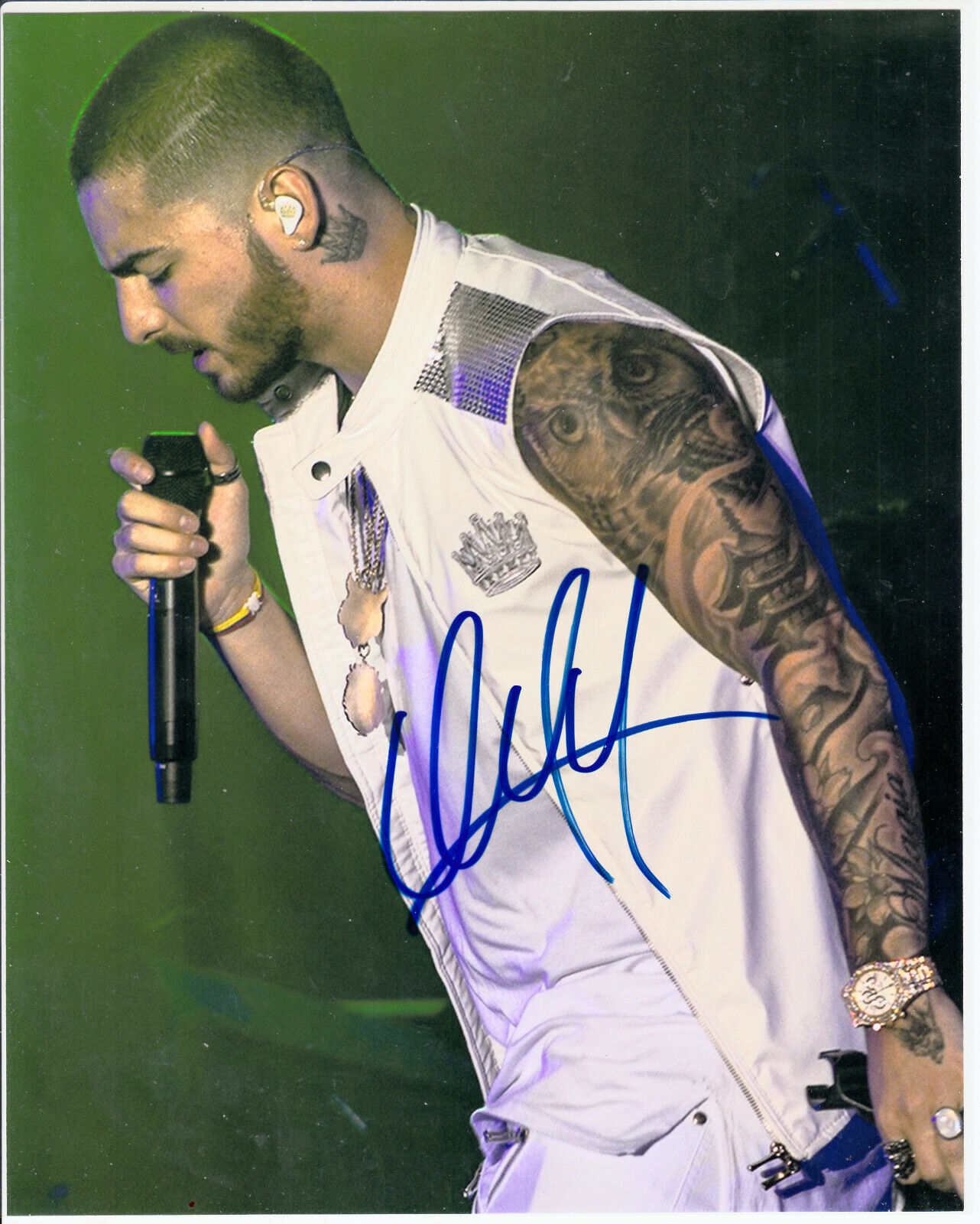 Maluma Columbian singer songwrtier performer autogrraph 8x10