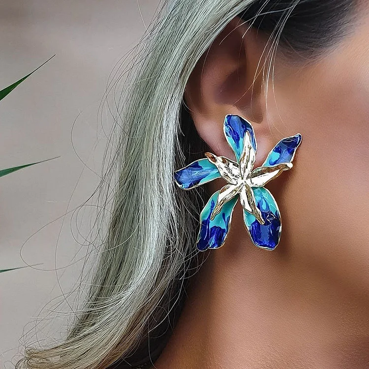 Flaxmaker Geometric Alloy Flower Stud Earrings