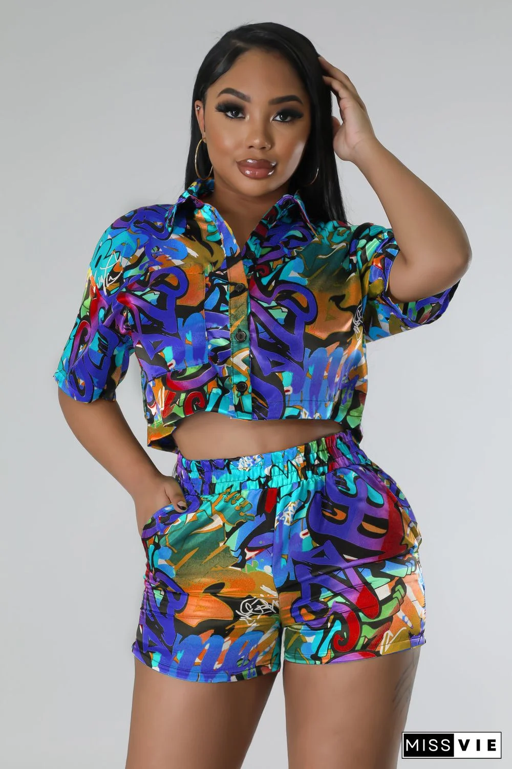 Abstract Printing Short Sleeve Shirts and Shorts Set