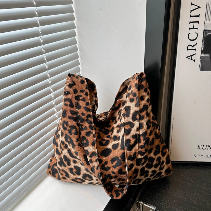 One-Shoulder Canvas Bag Female College Student 2024 Autumn Japanese And Korean Fashion Messenger Bag Large Capacity Western Style Niche Bag