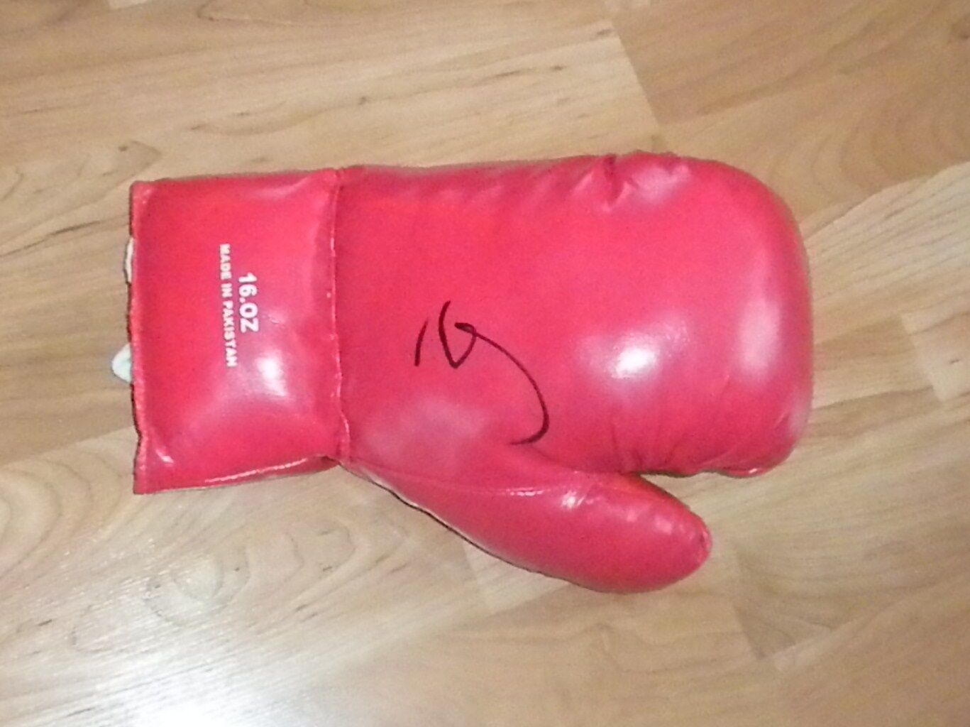 MARK WAHLBERG 'THE FIGHTER' MICKEY WARD SIGNED BOXING GLOVE 1 *COA *PROOF