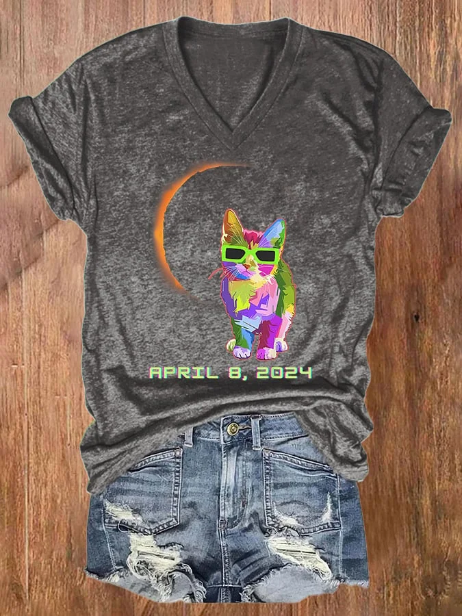 V-neck Retro Cat Solar Eclipse Of April 8, 2024 Print T-Shirt socialshop