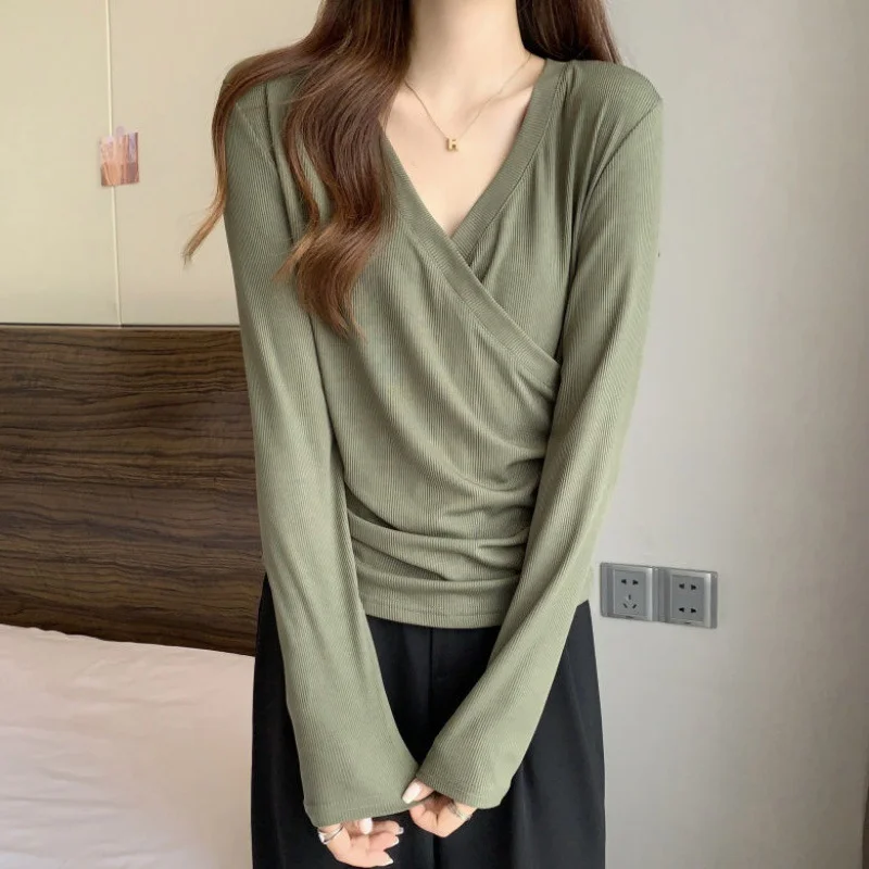 Toloer Toloer V-Neck Long-Sleeved T-Shirt Women 2024 New Design Sense Niche Fold Wear Inside With Heavy Bottom Shirt Tide-Outfit Ideas