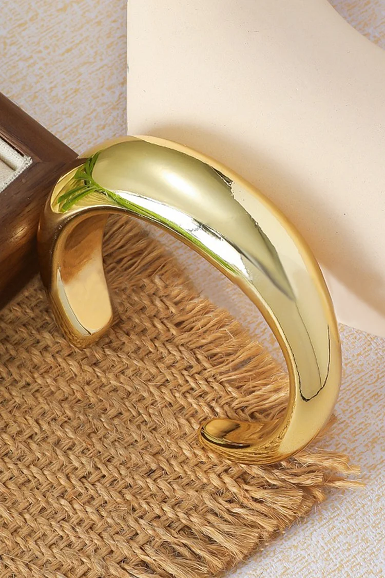 Irregular Shaped Metallic Sheen Fashionable Open Bangle Bracelet