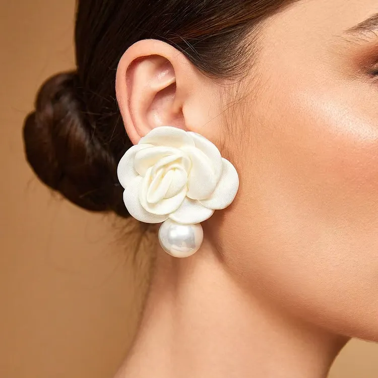 Elegant Flower Imitation Pearl Dangle Earrings