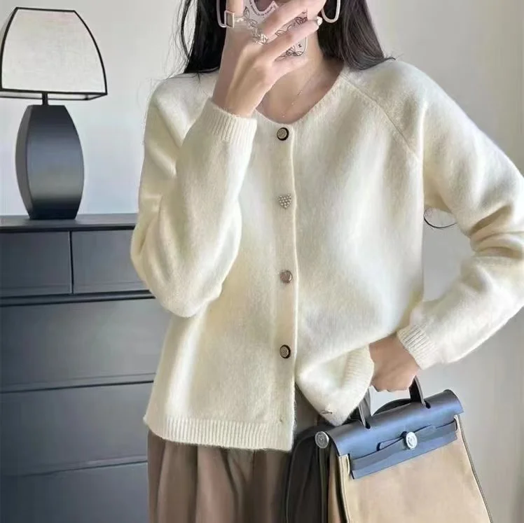 Ueong Soft Waxy Style Sweater Cardigan Girl 2024 Autumn And Winter Lazy Wind High-Level Knitted Jacket Chic Jacket