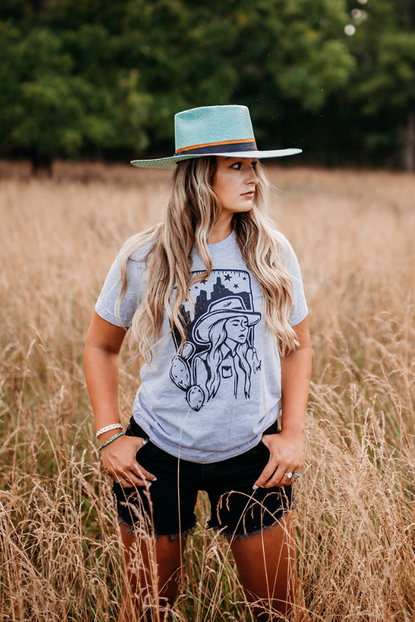 DESERT COWGIRL - ATHLETIC HEATHER TEE