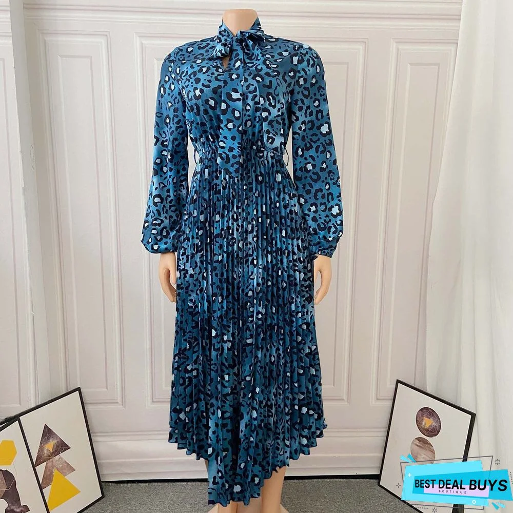 Long Sleeve Printed V-Neck Pleated Dress