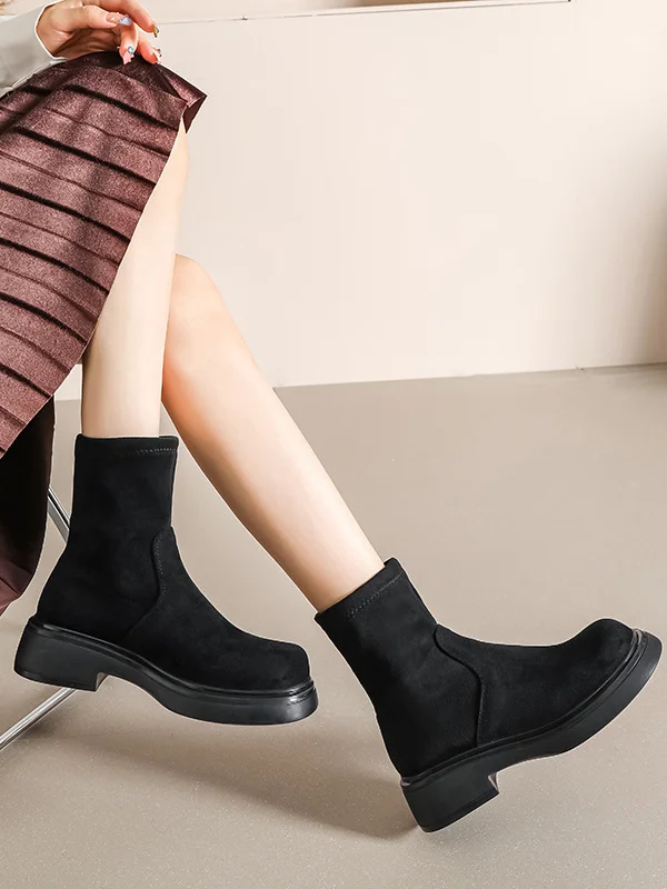 Split-Joint Round-Toe Boots