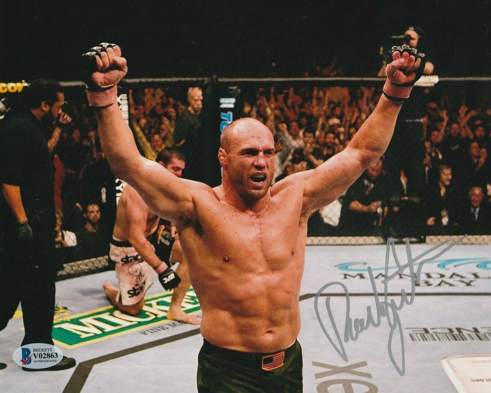 RANDY COUTURE Signed 8x10 Photo Poster painting with Beckett COA