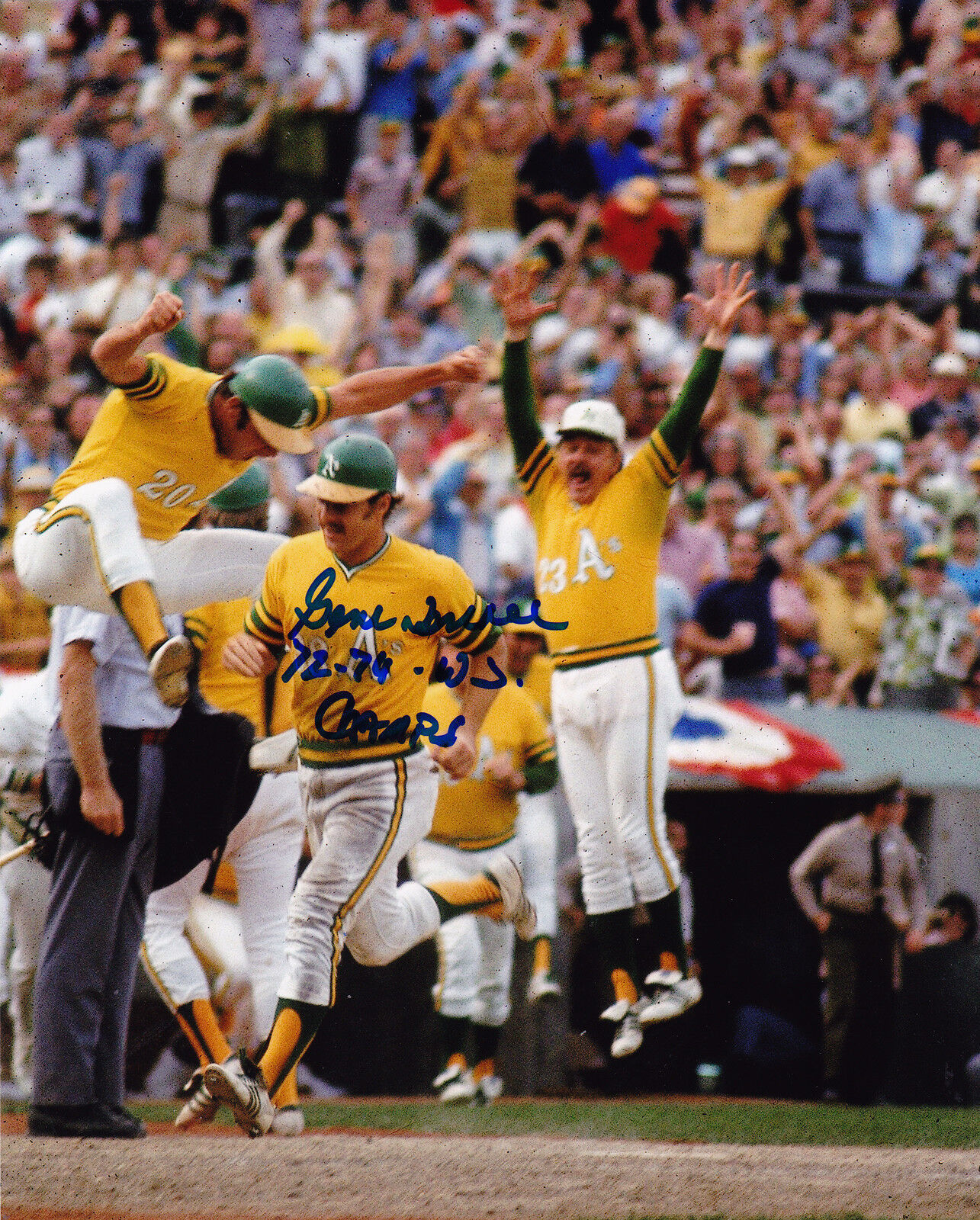 GENE TENACE OAKLAND A'S 72-74 WS CHAMPS ACTION SIGNED 8x10