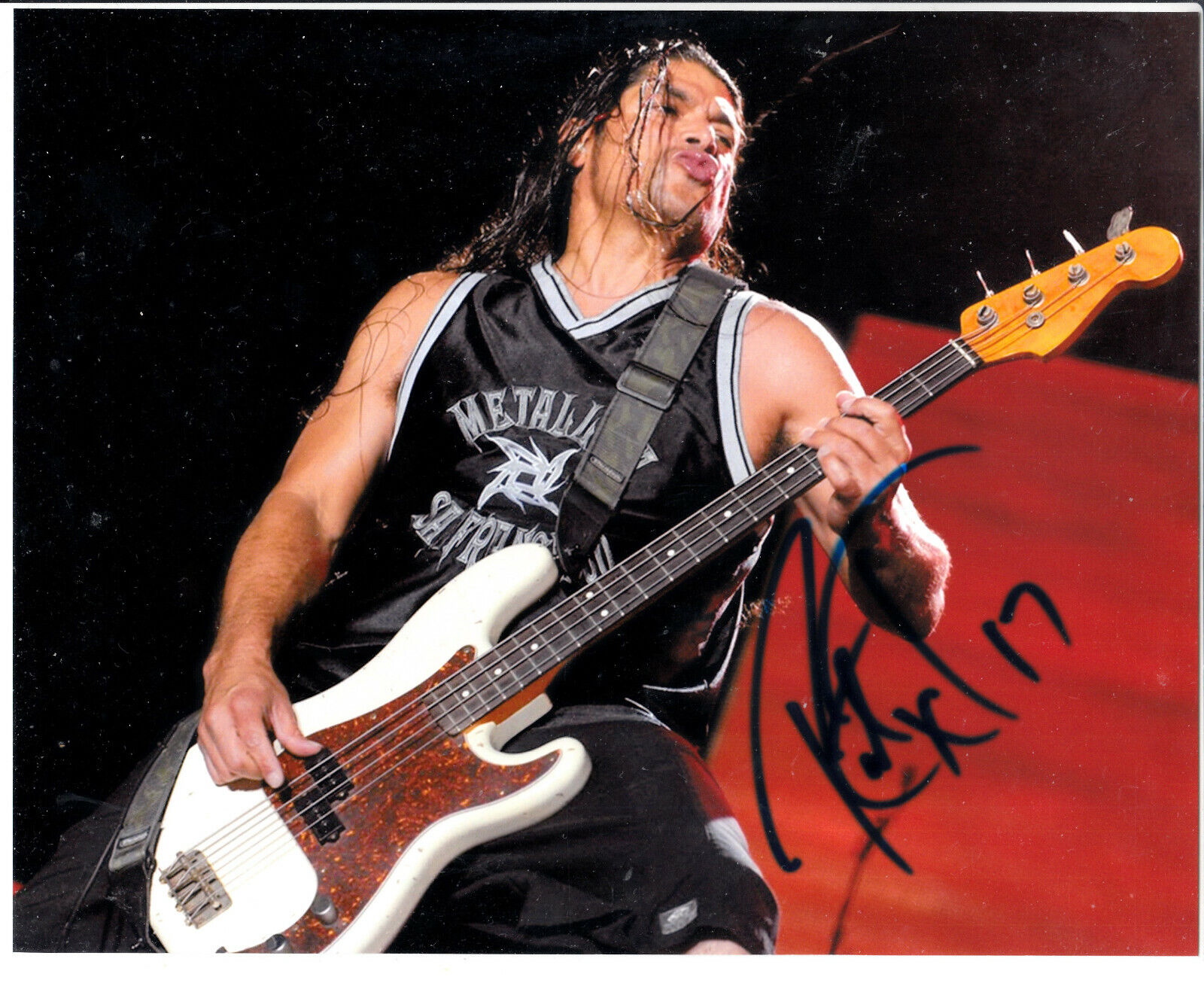 Robert Trujillo Mettallica Signed Autograph 8x10