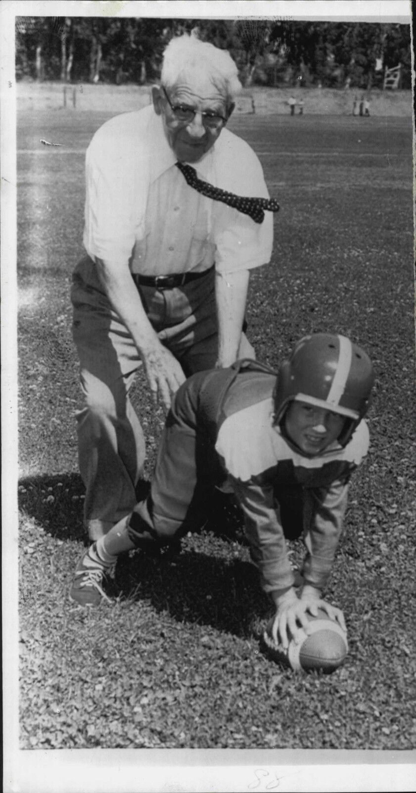 Amos Alonzo Stagg plays quarterback 1956 Press Wire Photo Poster painting Bobby Evans Stockton