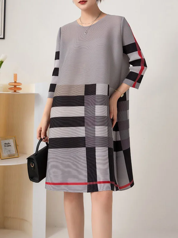 Pleated Plaid Contrast Color Short Sleeves Plus Size Round-Neck Mini Dresses