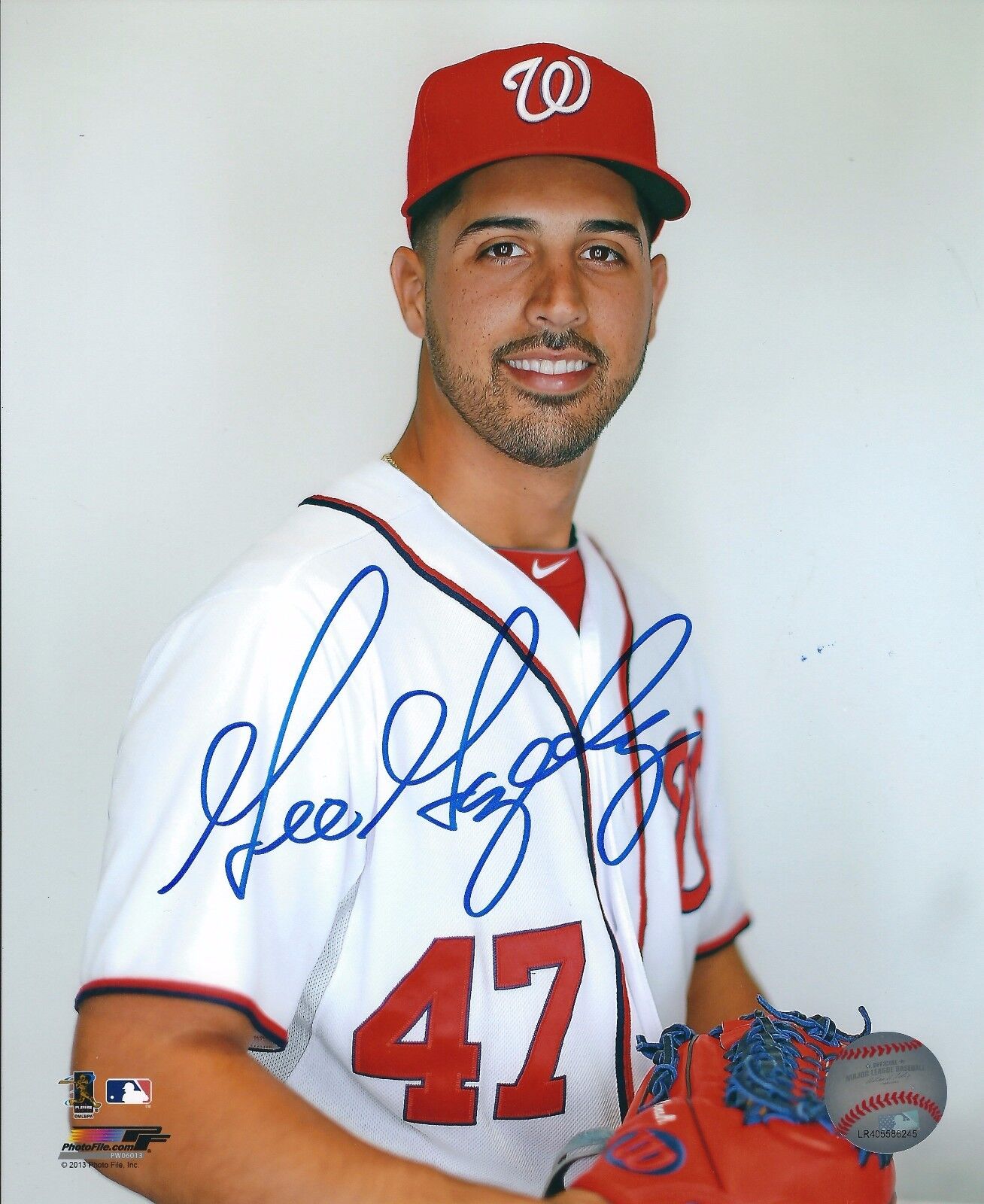 Autographed GIO GONZALEZ Washington Nationals 8x10 Photo Poster painting- COA