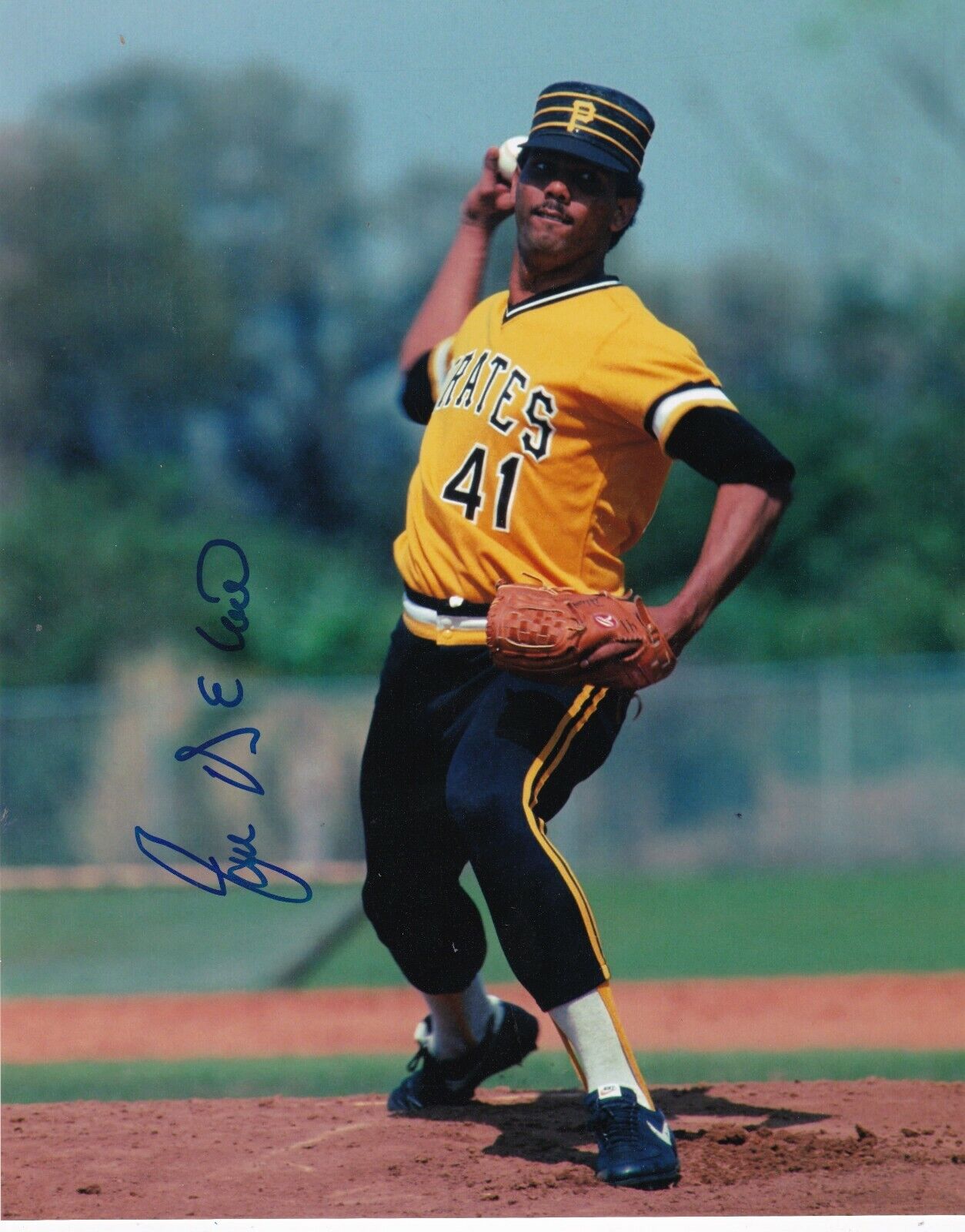 JOSE DELEON PITTSBURGH PIRATES ACTION SIGNED 8x10