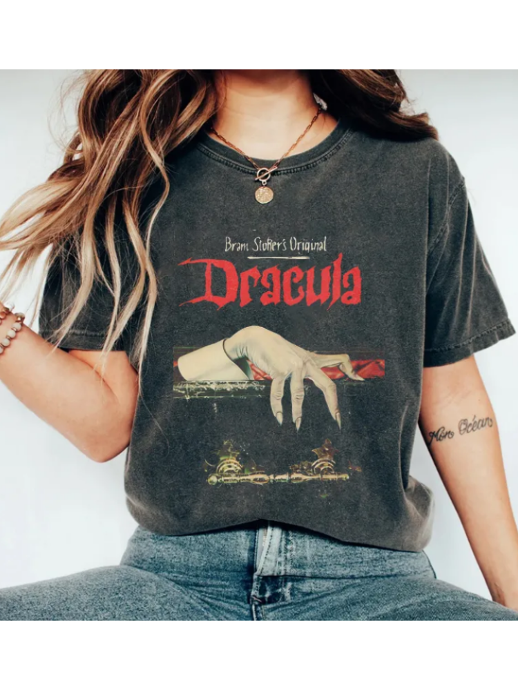Wearshes Vintage Halloween Dracula T-shirt