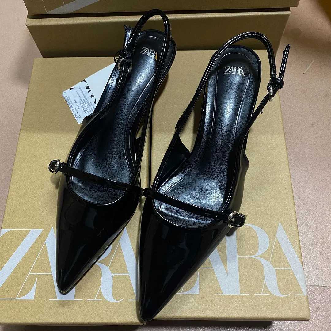 Breakj Breakj 2025 New Patent Leather Fine Heel Sandals With Sharp Head Back Empty Cat Root Muller 4086