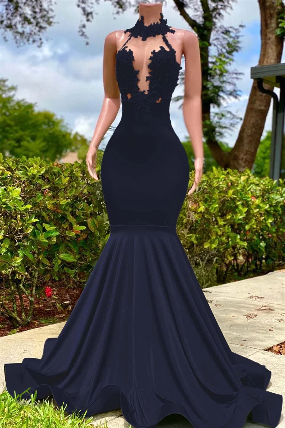 Green Halter  Prom Dress Open Back Mermaid Sleeveless Sexy Appliques YL0111