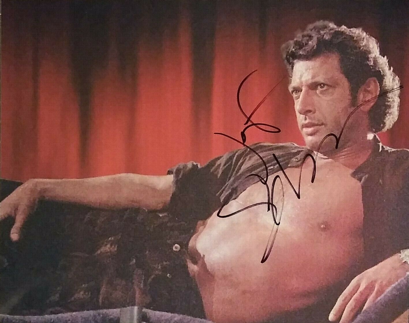 Jeff Goldblum signed 8 x 10