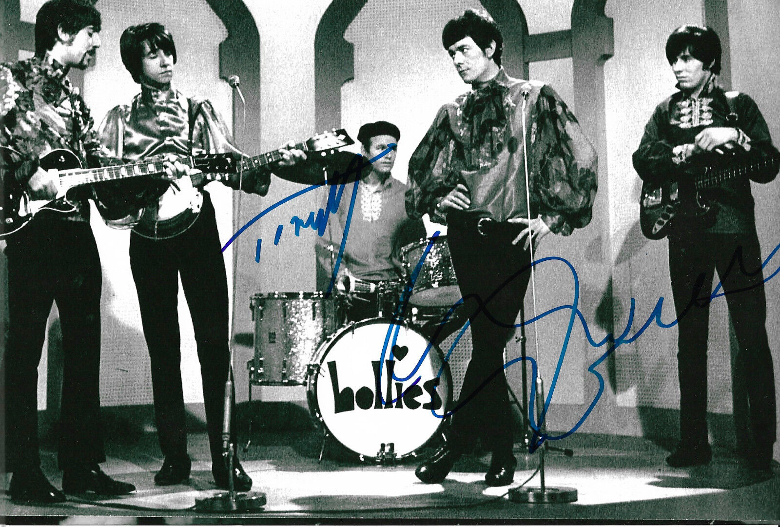 The Hollies signed 8x12 inch Photo Poster painting autographs