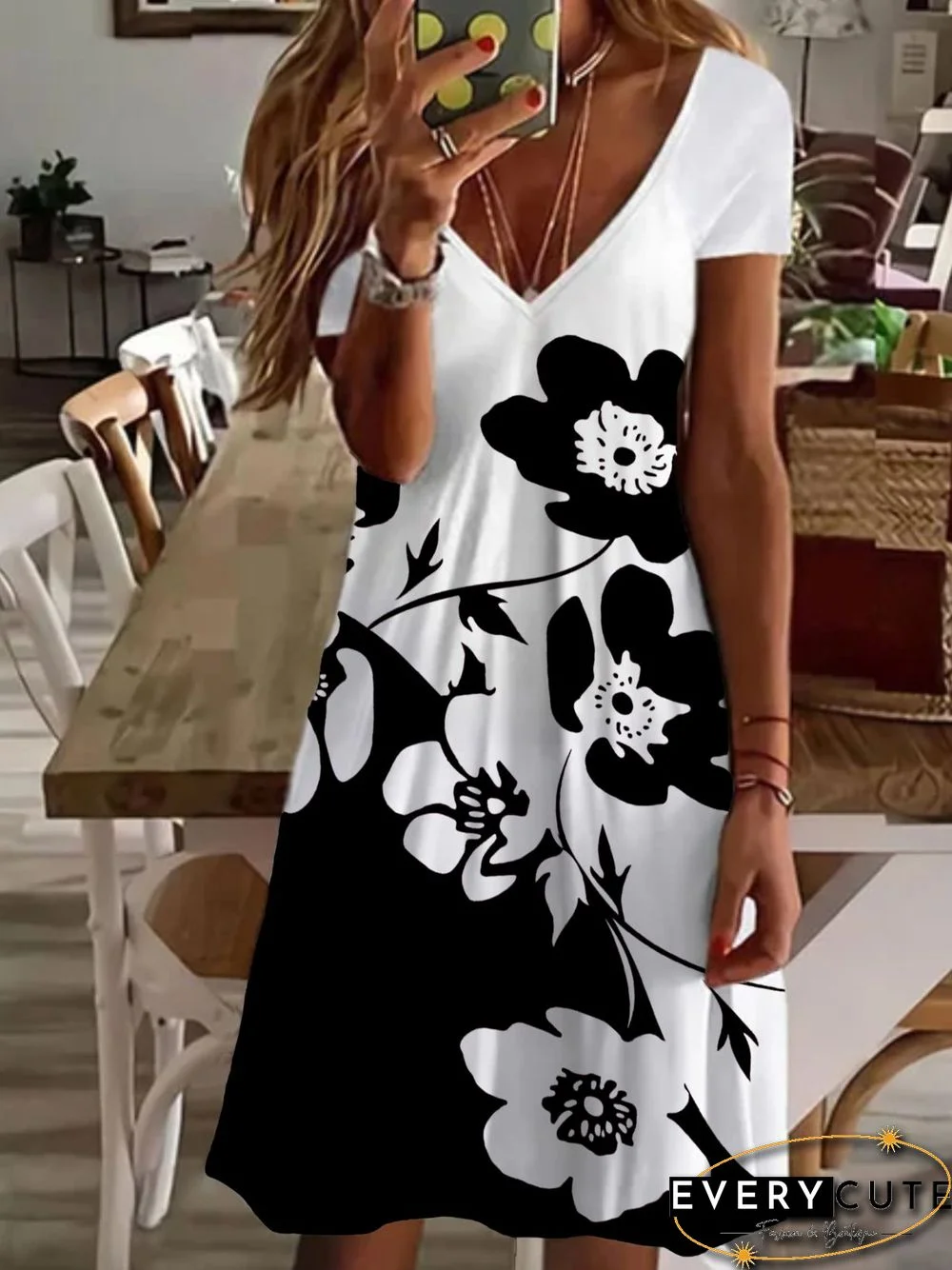 Casual Floral Short Sleeve V Neck Plus Size Printed Dress