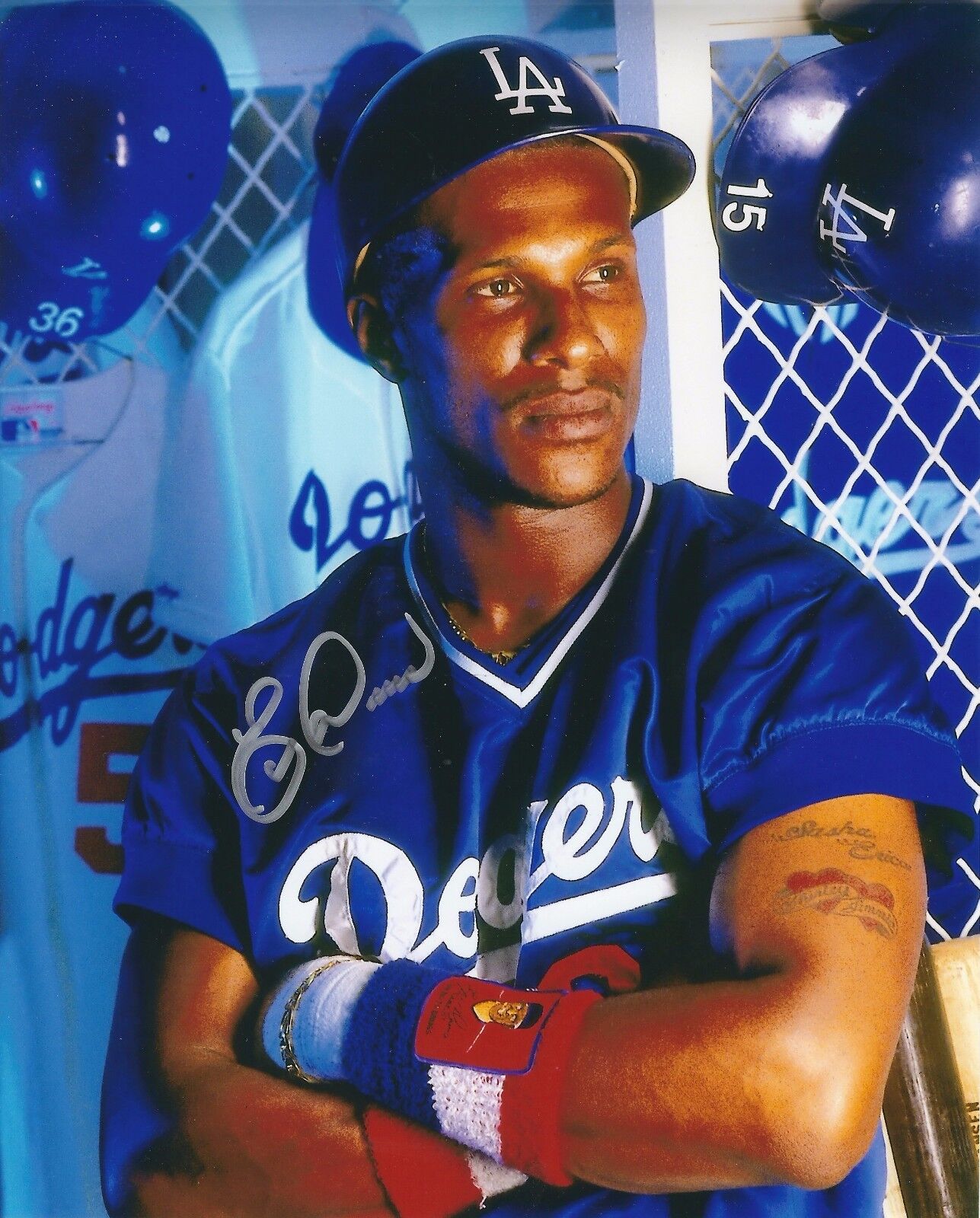 Autographed ERIC DAVIS Los Angeles Dodgers Photo Poster painting - COA