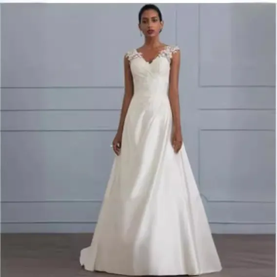 Uveng Uveng New Lace Dress European Wedding Show Low-Necked Large-Size Dress Dress Dress