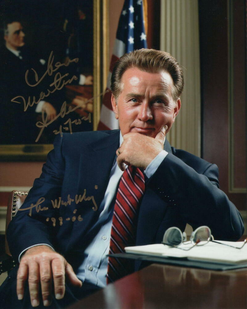 MARTIN SHEEN SIGNED AUTOGRAPH 8X10 Photo Poster painting - THE WEST WING, GRACE AND FRANKIE RARE