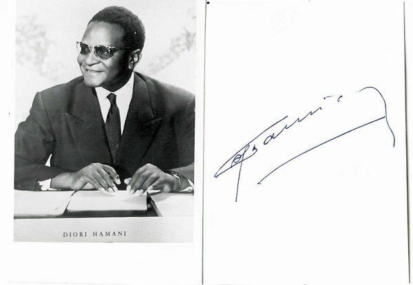 Niger 1st Pres. Hamani Diori 1916-89 genuine autograph verso signed 2x3