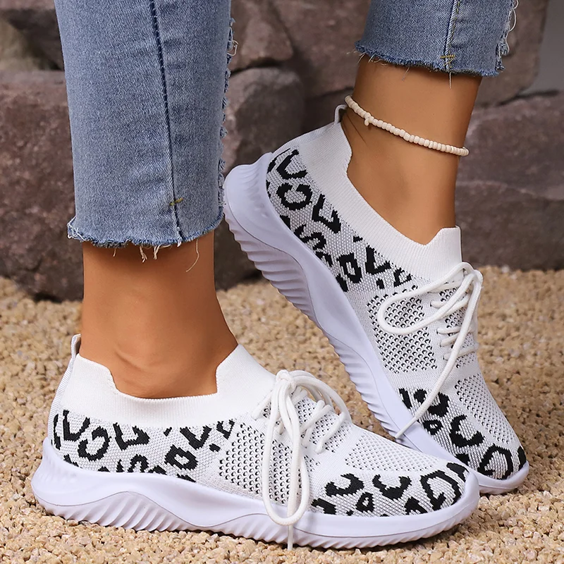 Zhungei Size Breathable Knitting Sneakers Women Slip On Leopard Printed Walking Shoes Woman Lightweight Non Slip Casual Shoes 2024