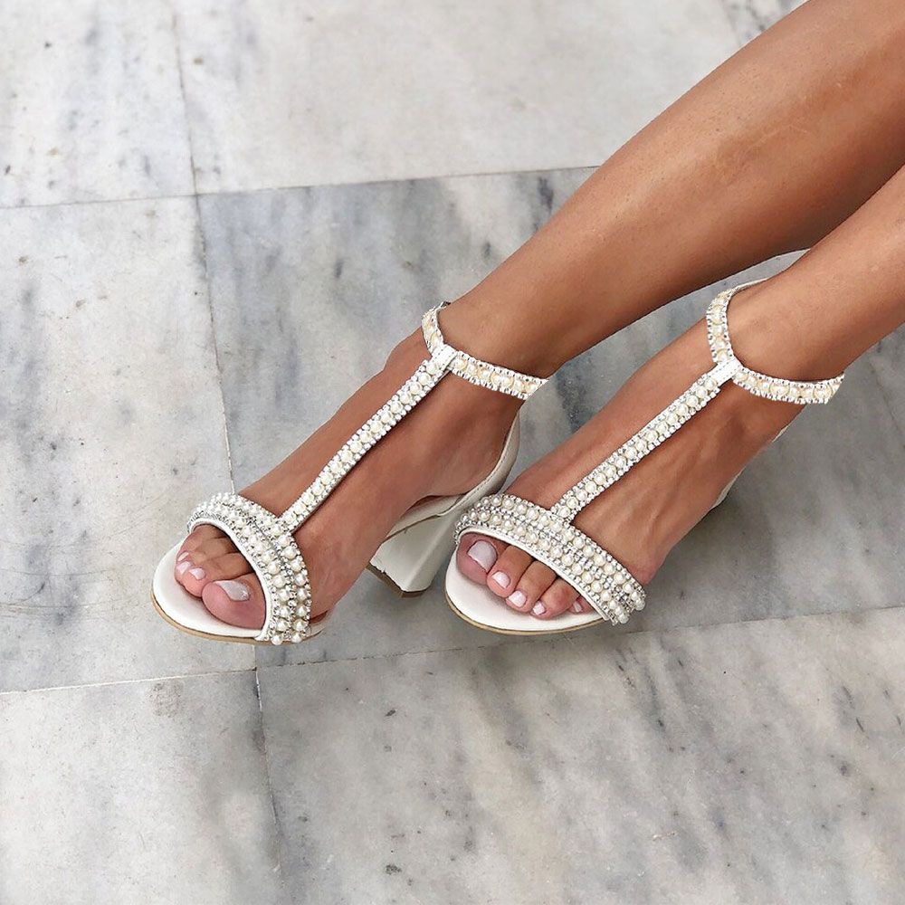 White Open Toe Rhinestone and Pearl T-Strap Block Heel Sandals Nicepairs