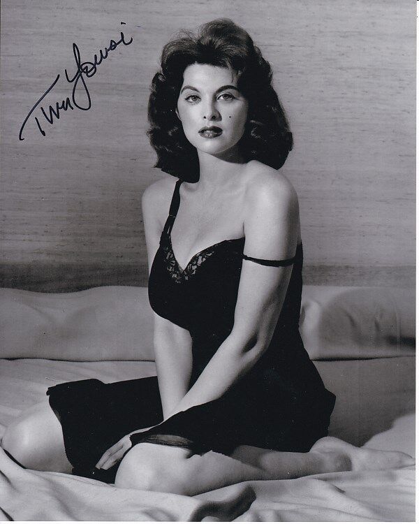 TINA LOUISE Signed Autographed Photo Poster painting