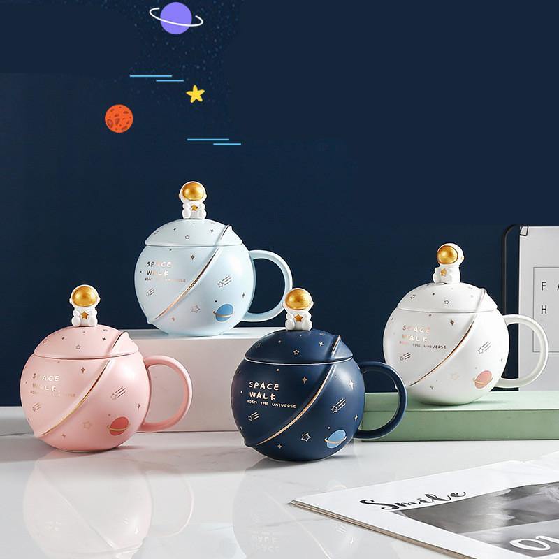 Creative Spaceman Planet Mug with Lid Spoon Round Ceramic Mug
